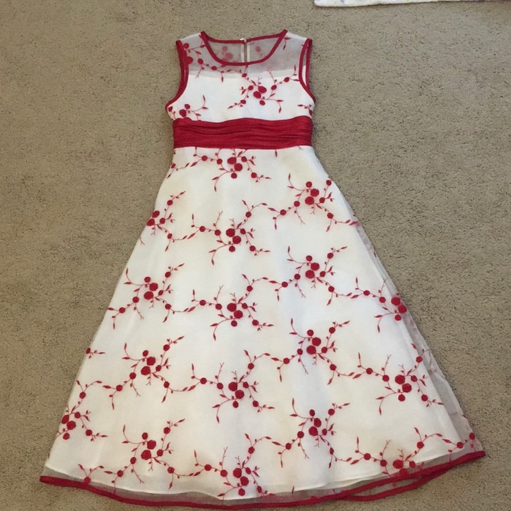 Beautiful Girls Dress Size 7